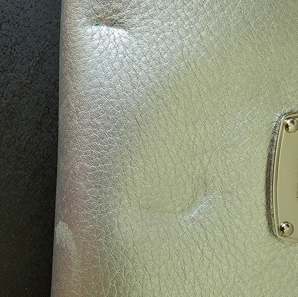 Michael Kors Wallet w/Wristlet Strap - Picture 4 of 6